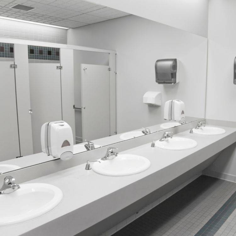 Luxury restroom trailers